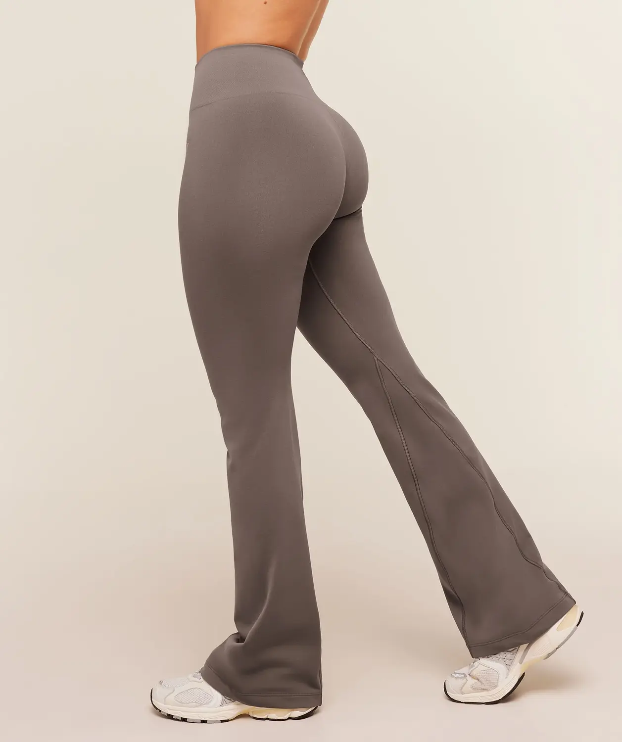 Soft Sculpt Flared Leggings Regular - Image 3