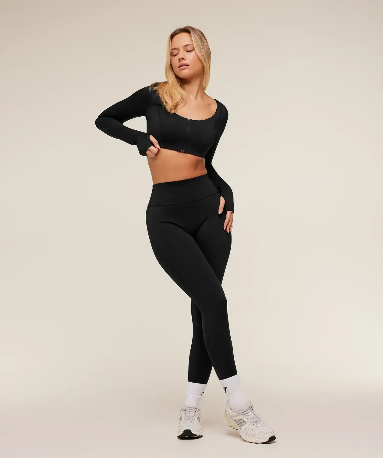 Flow Long Sleeve Crop Top With Cups - Image 4