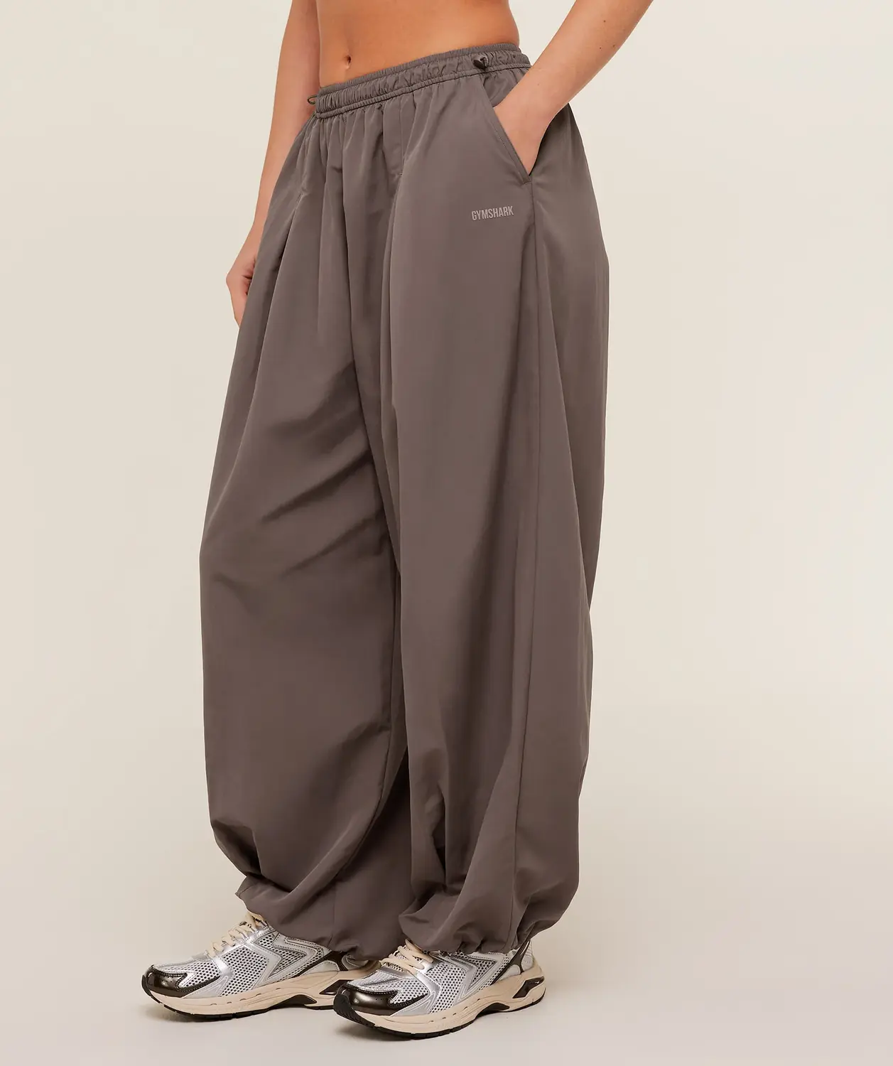 Weekend Lifestyle Parachute Pants Oversized Fit - Image 2