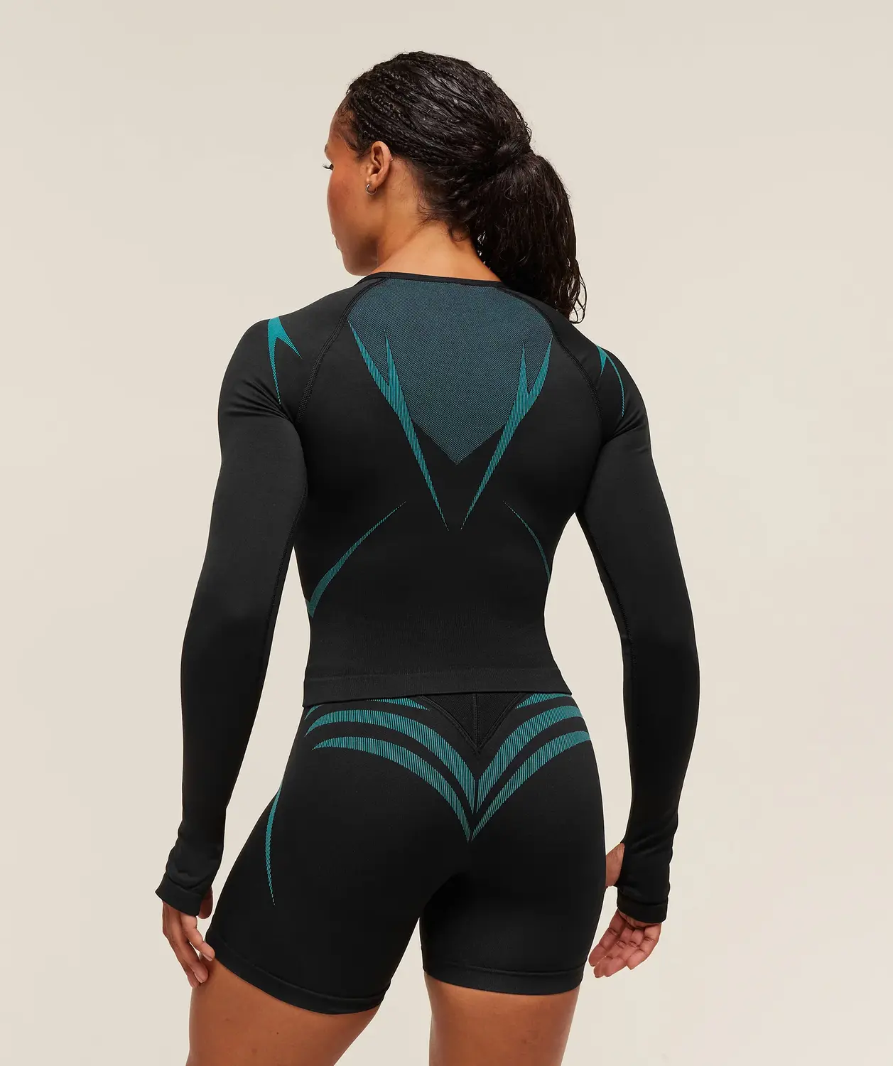 Apex Lift Seamless Long Sleeve Crop Top - Image 3