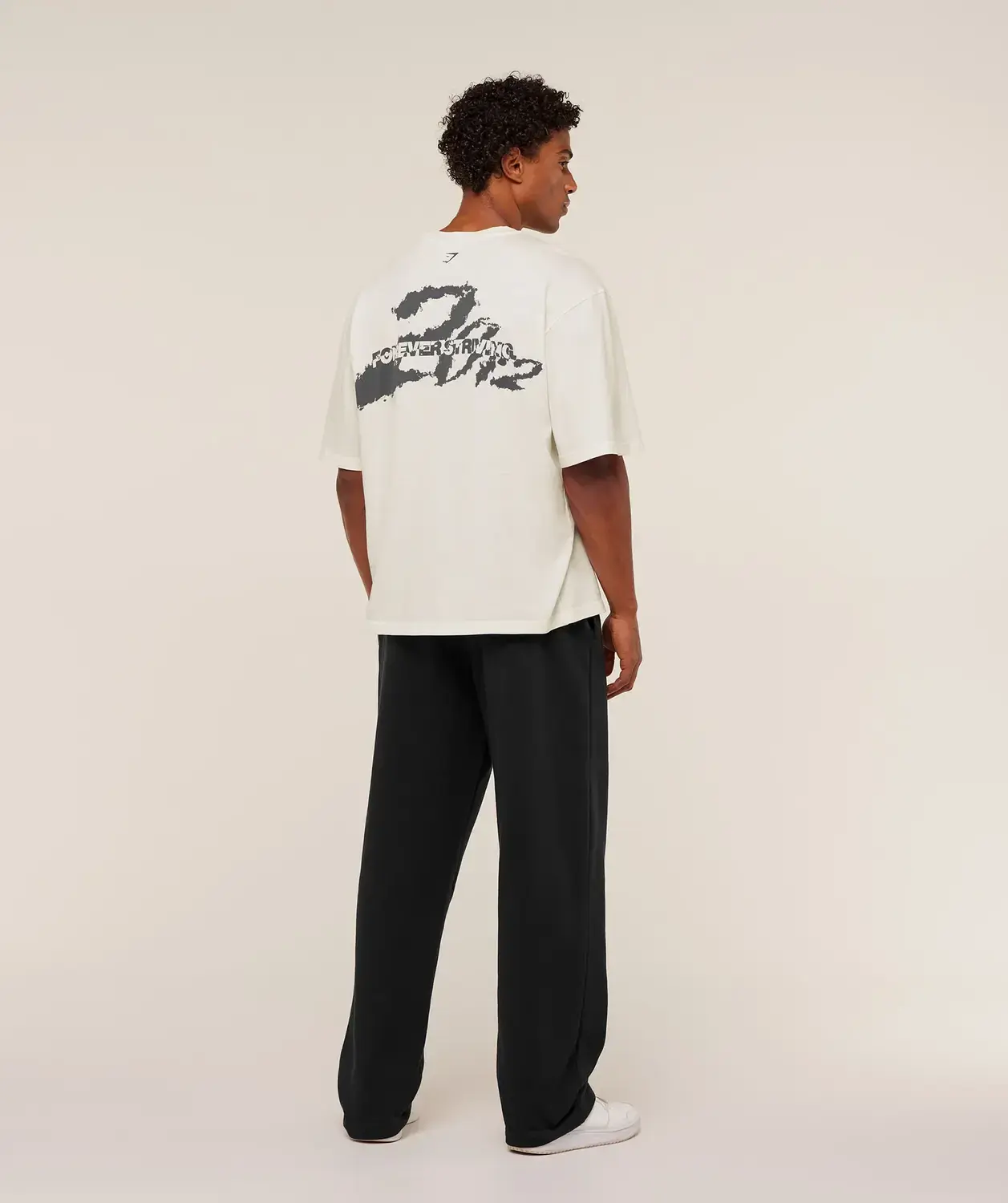 Forever Striving T-Shirt Oversized Fit - Image 6