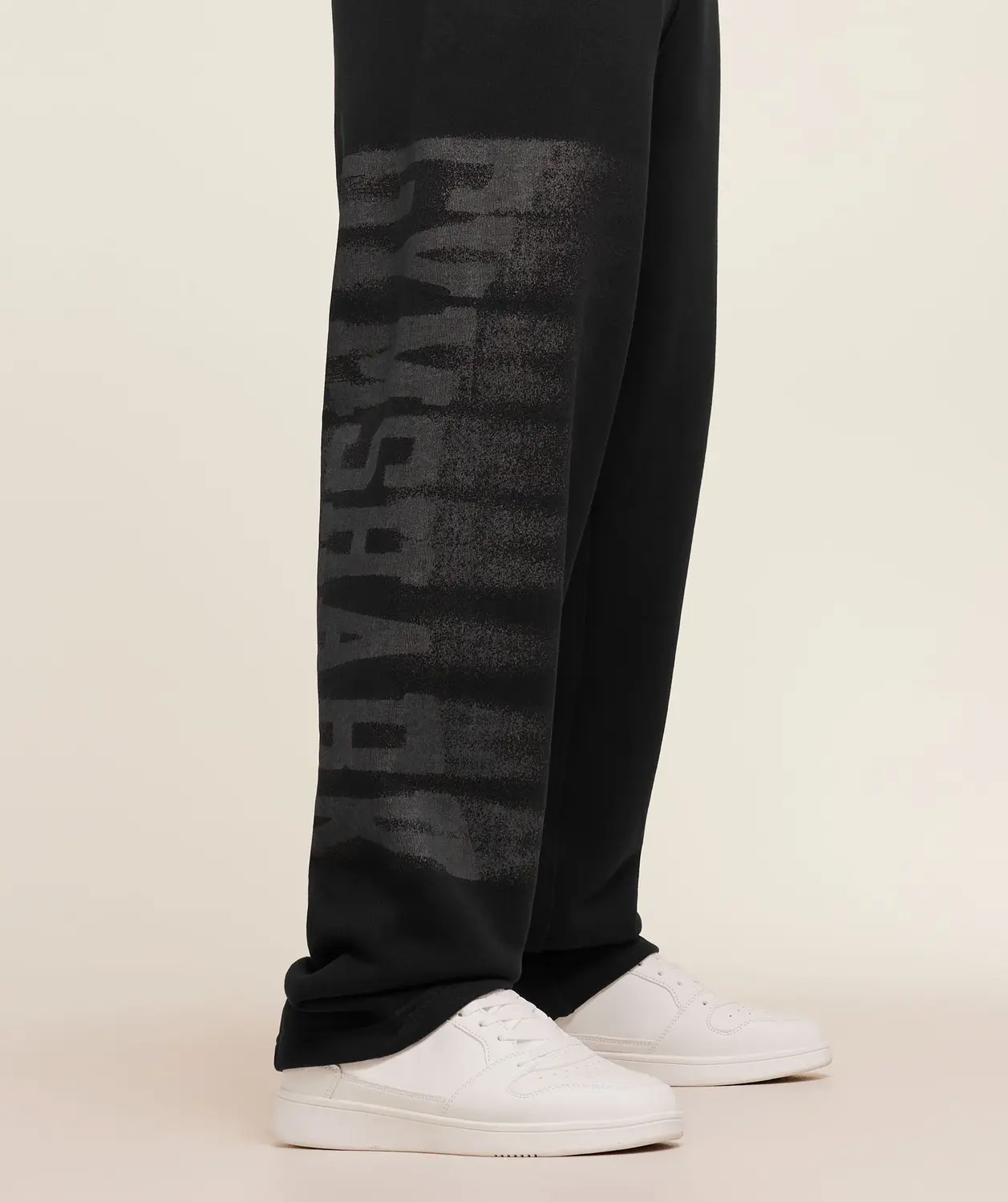 Fade Graphic Straight Leg Pants Oversized Fit - Image 7