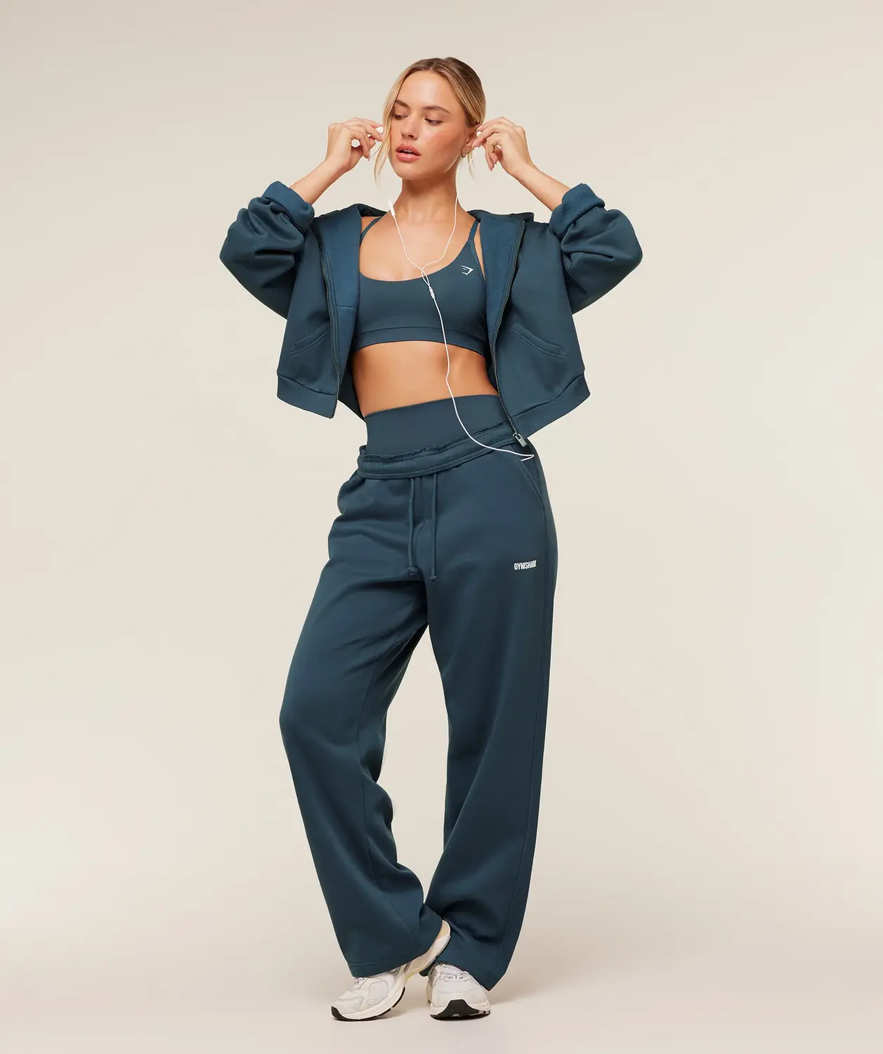 Cosy Luxe Straight Leg Regular Joggers Oversized Fit - Image 4