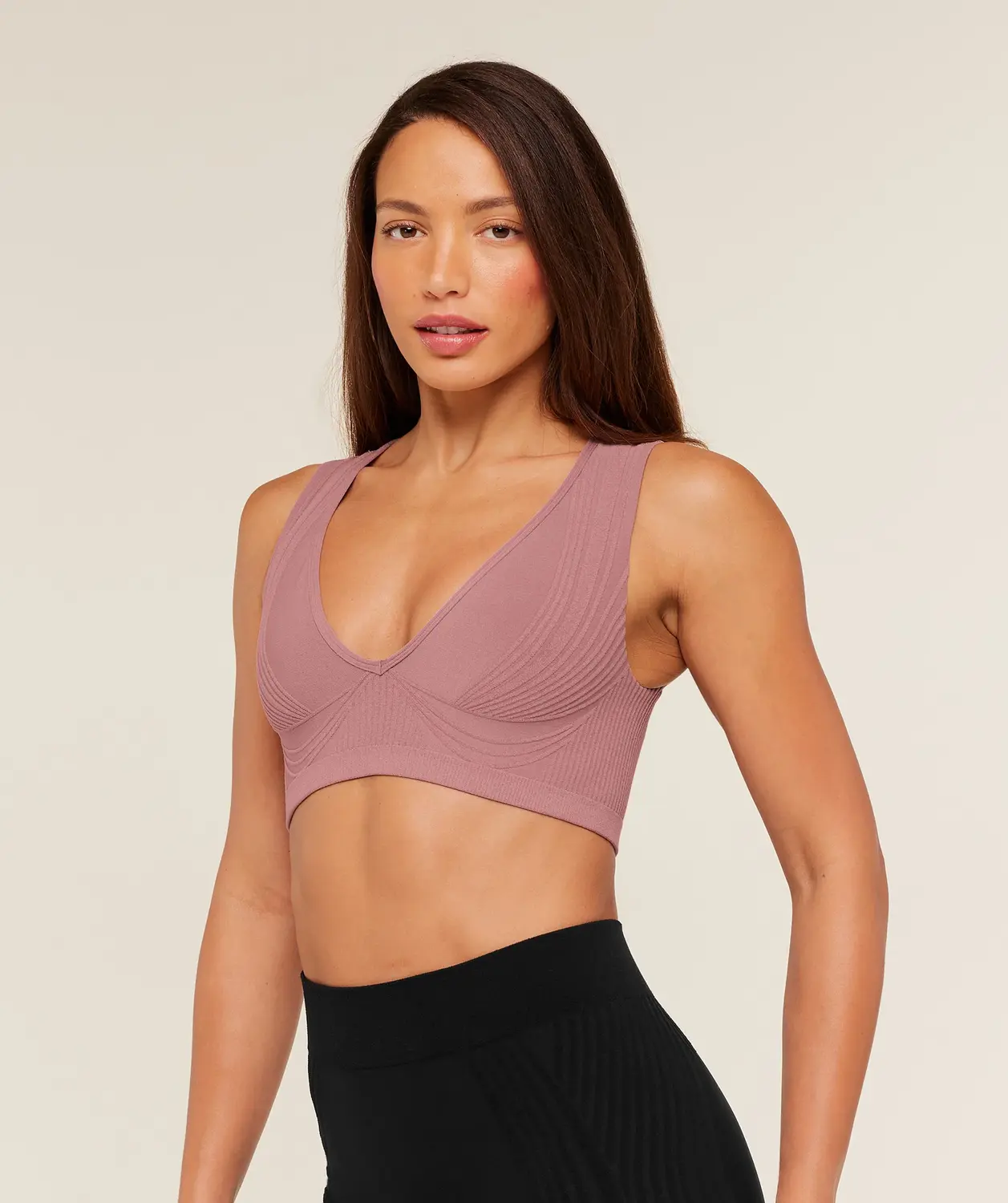 Luxe Light Support Sports Bra Light Support - Image 3