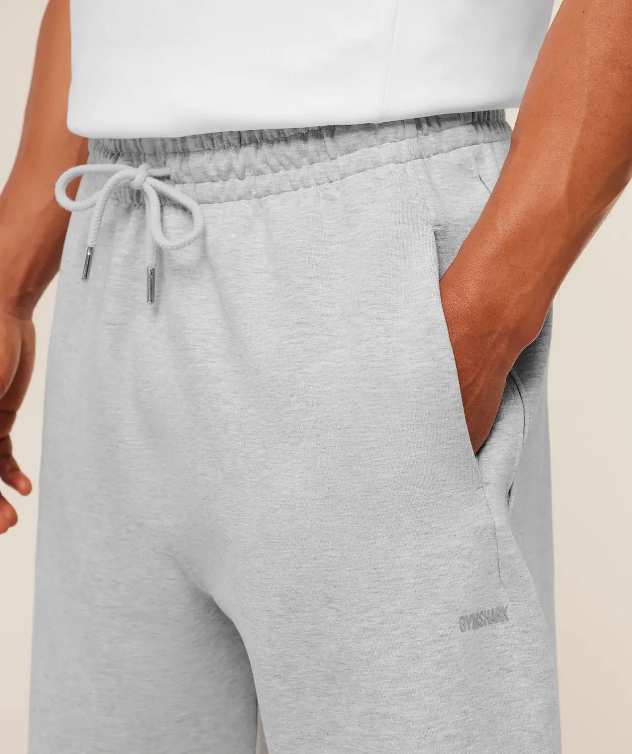 Evolve Lightweight Shorts Oversized Fit - Image 3