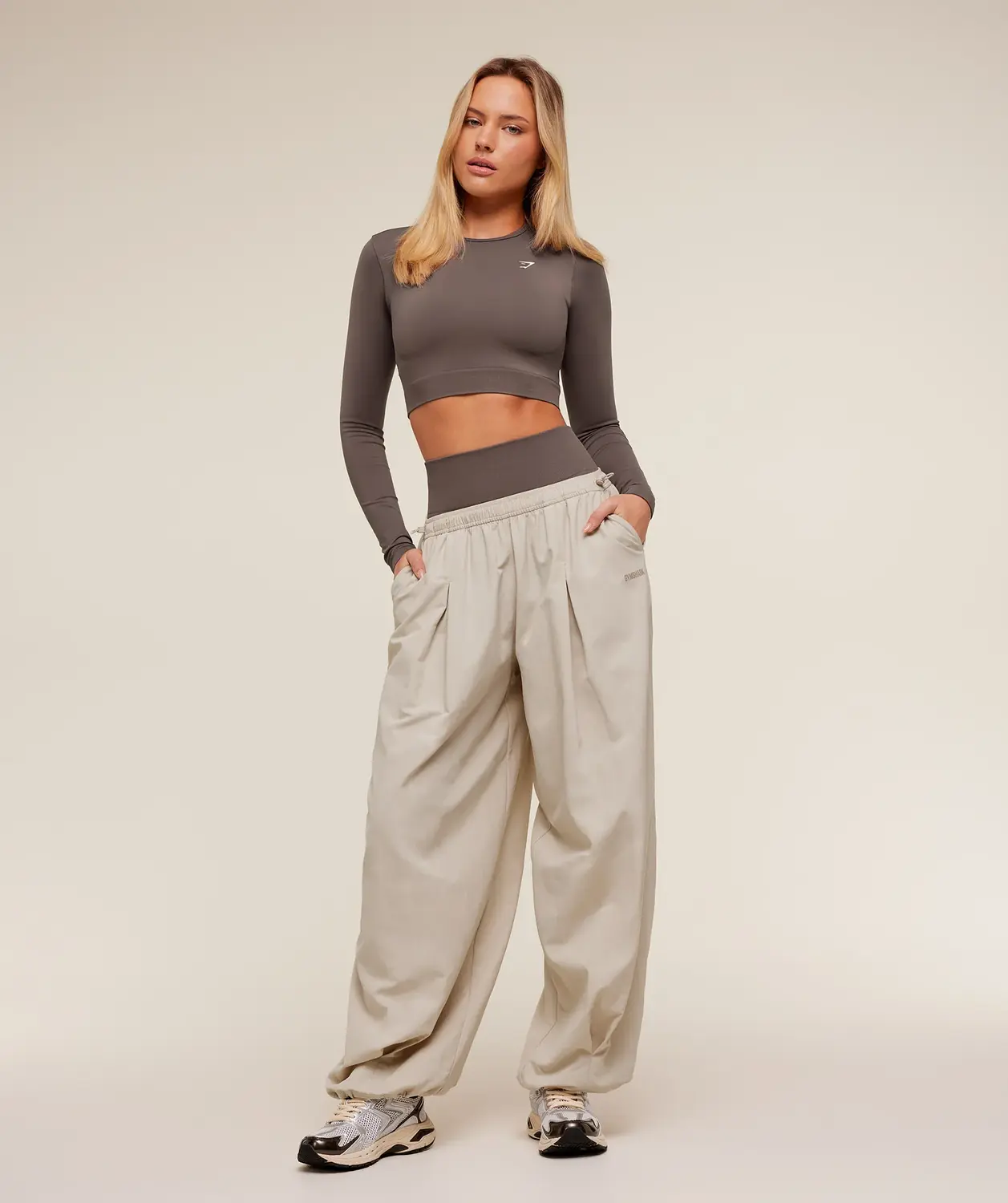 Weekend Lifestyle Parachute Pants Oversized Fit - Image 4