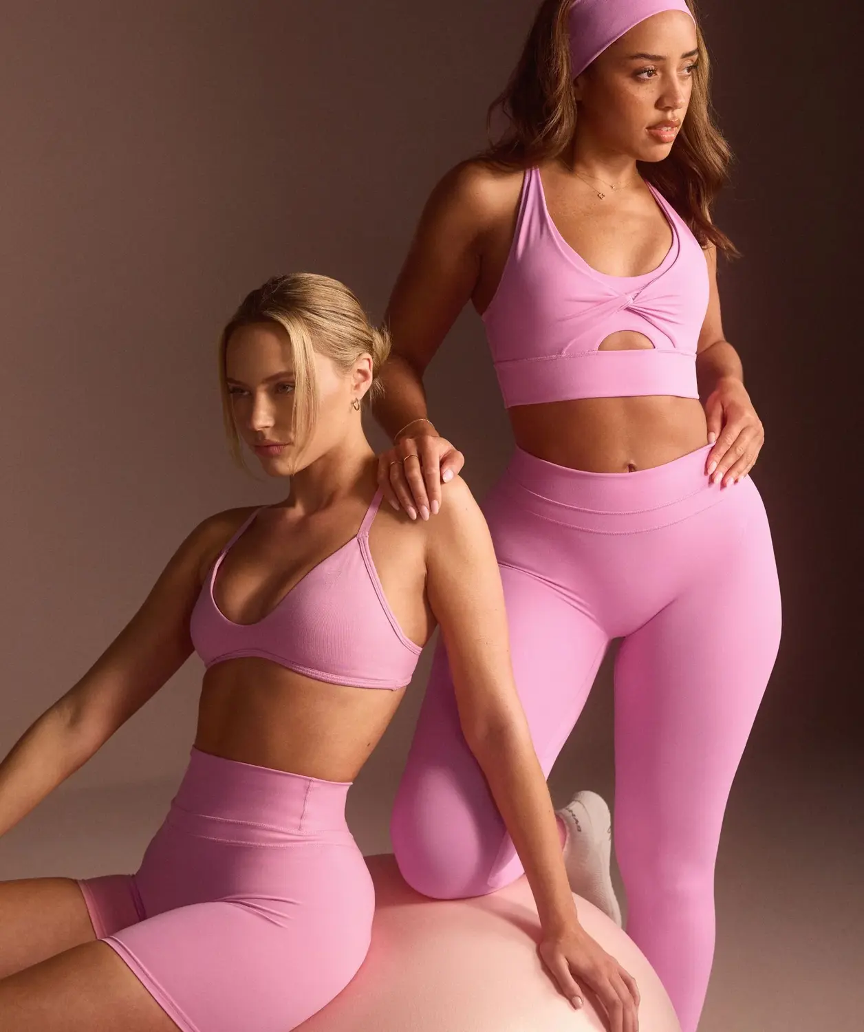 Soft Sculpt V-Neck Sports Bra Light Support - Image 2