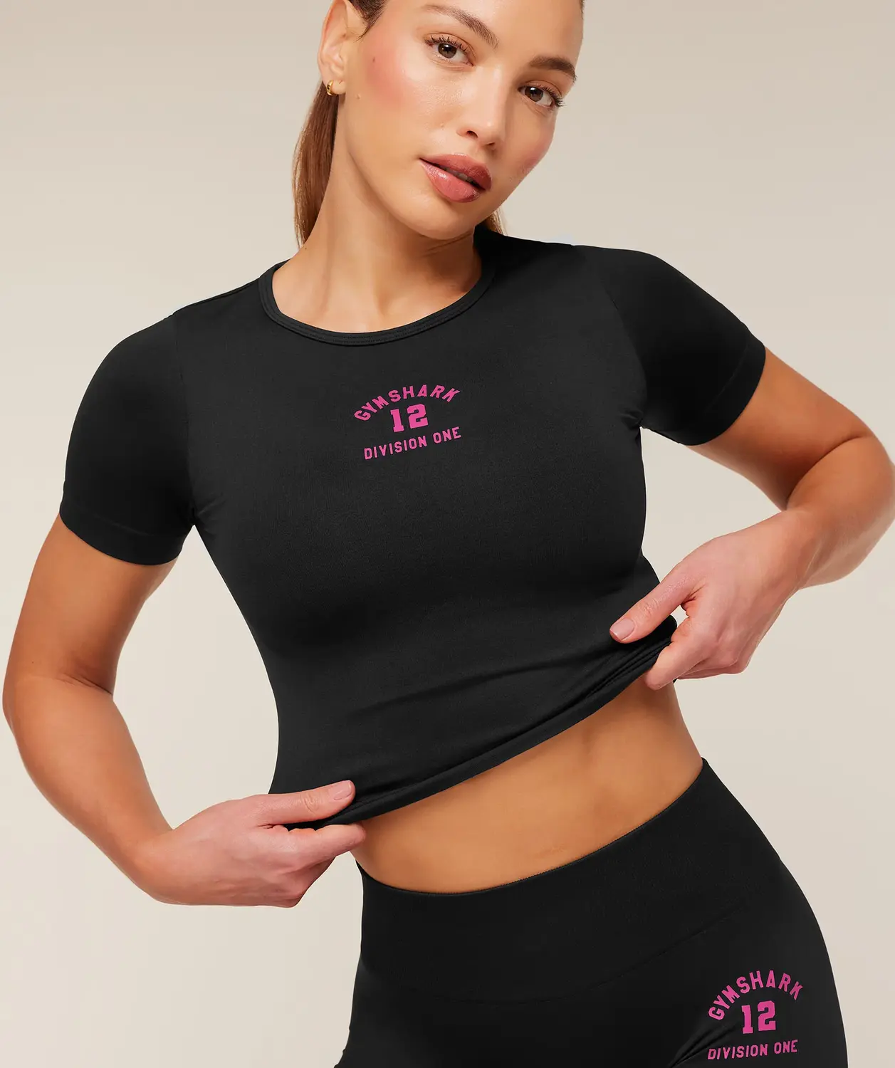 Everyday Seamless Graphic Short Sleeve Top - Image 5