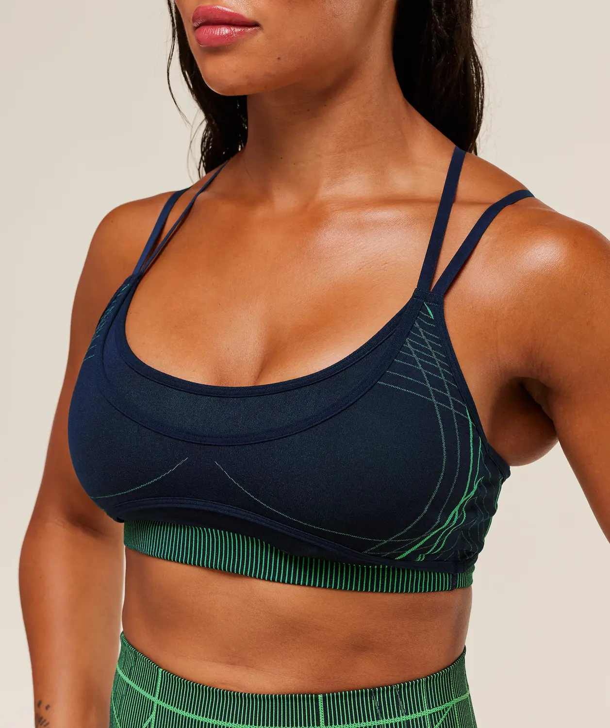 Apex Seamless Strappy Sports Bra Light Support - Image 4