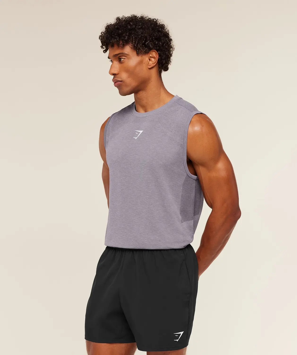 Lightweight Seamless Tank Regular Fit - Image 3