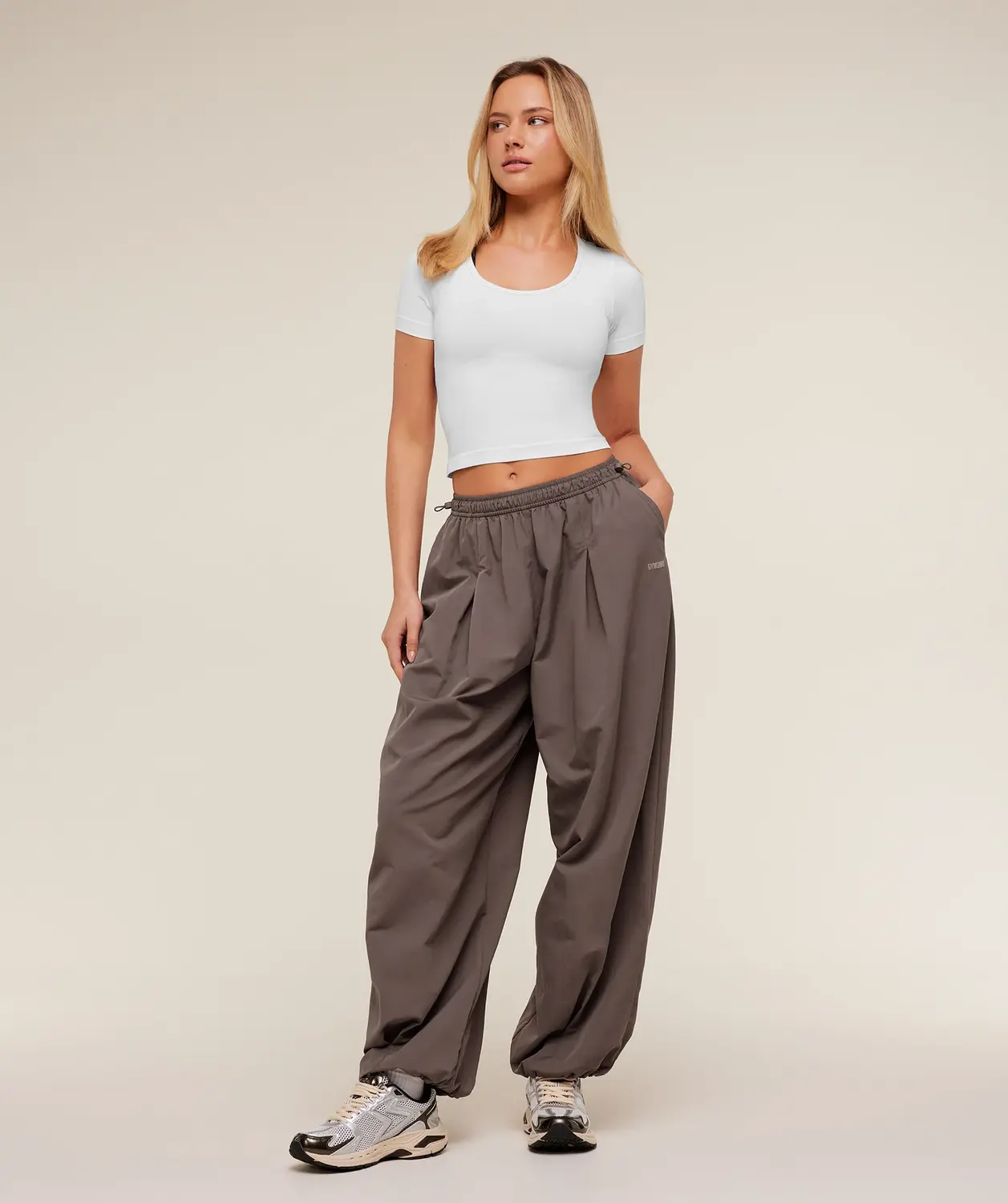 Weekend Lifestyle Parachute Pants Oversized Fit - Image 4