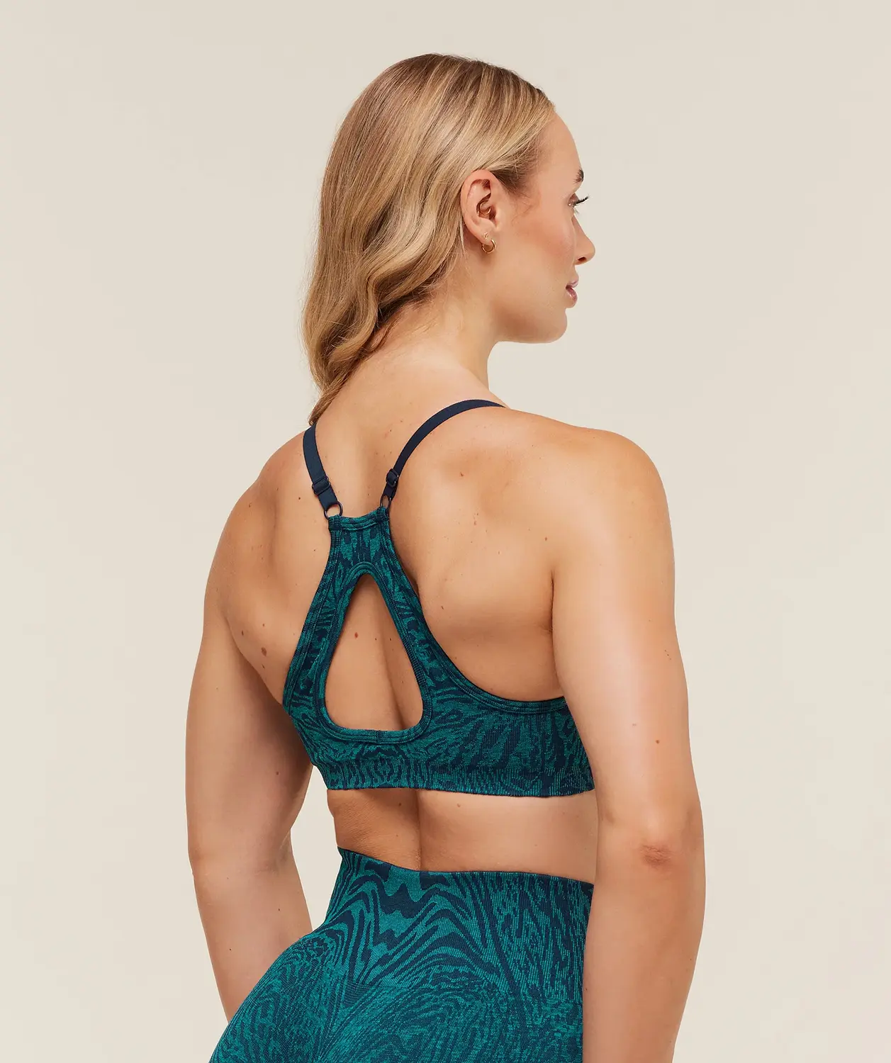 Adapt Animal Seamless Sports Bra Light Support - Image 2