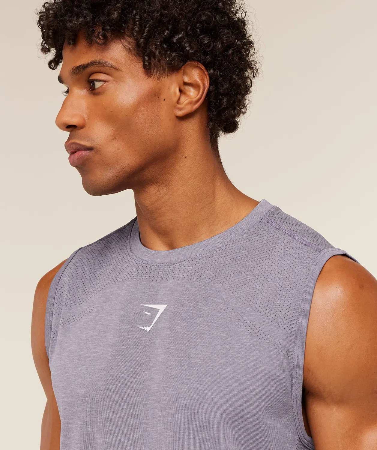 Lightweight Seamless Tank Regular Fit - Image 6