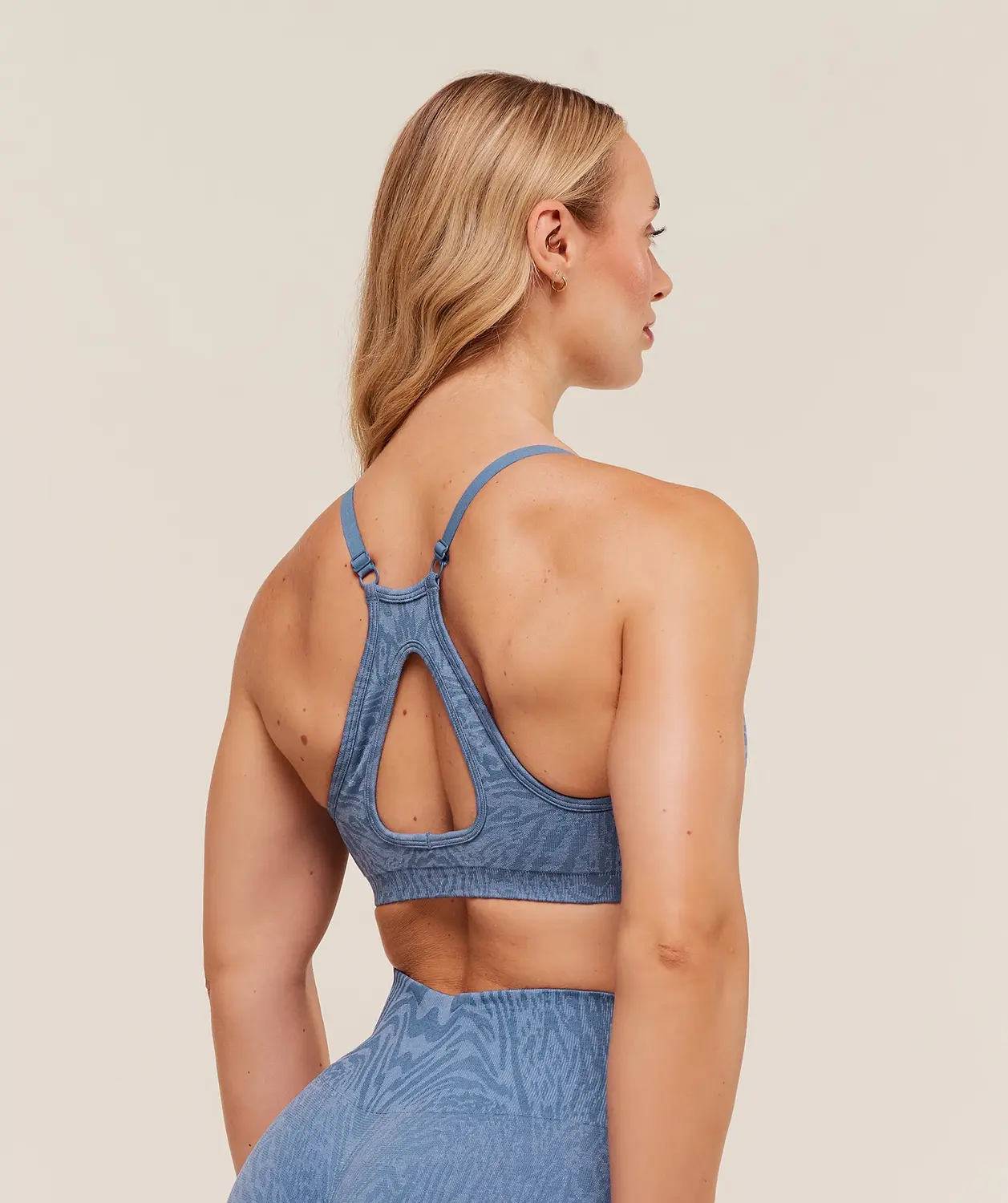 Adapt Animal Seamless Sports Bra Light Support - Image 2