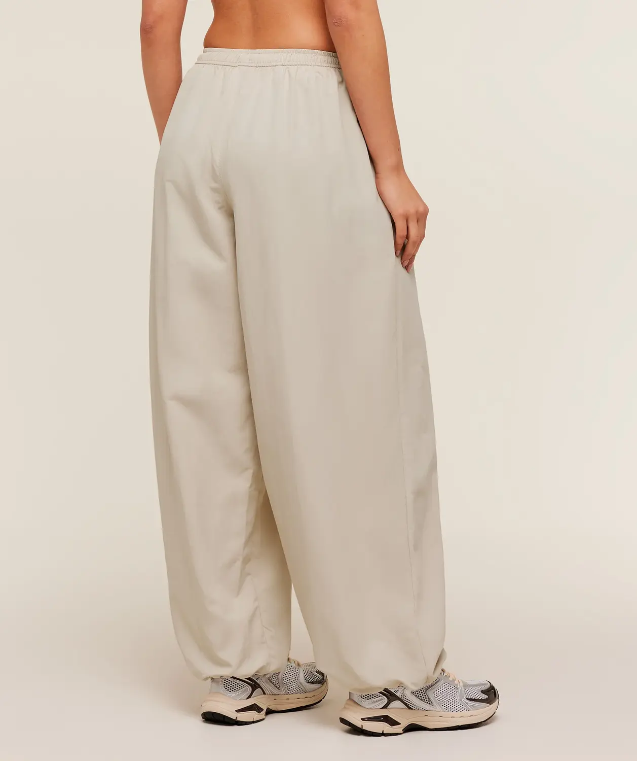 Weekend Lifestyle Parachute Pants Oversized Fit - Image 3