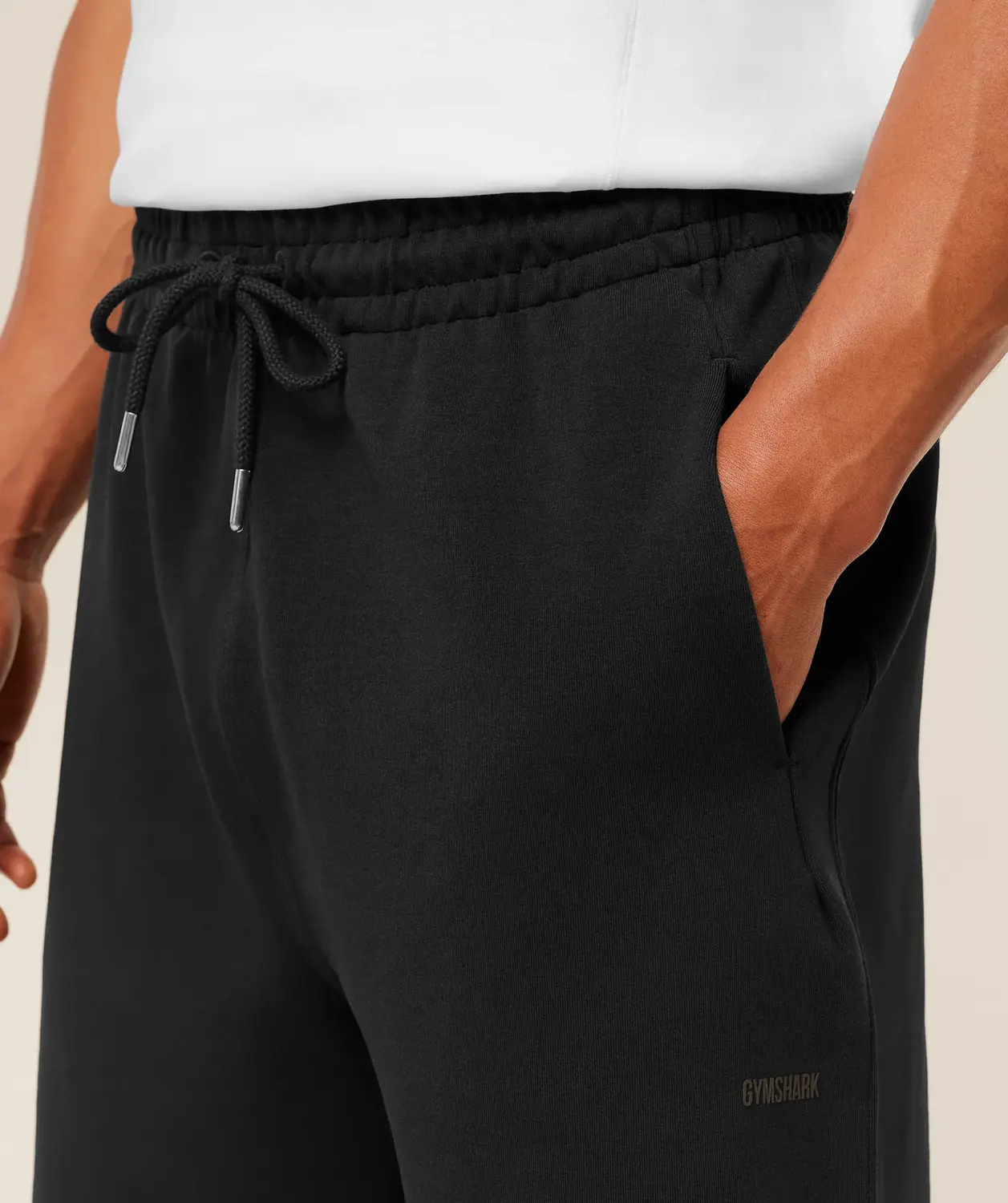 Evolve Lightweight Shorts Oversized Fit - Image 4