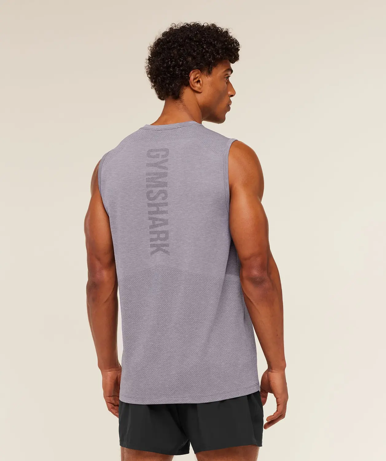 Lightweight Seamless Tank Regular Fit - Image 2